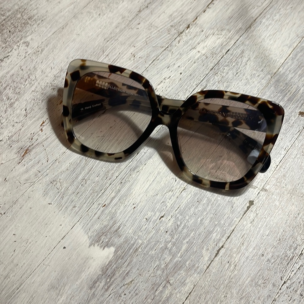 Haze x Cynthia Rowley Tortoiseshell Sunglasses!